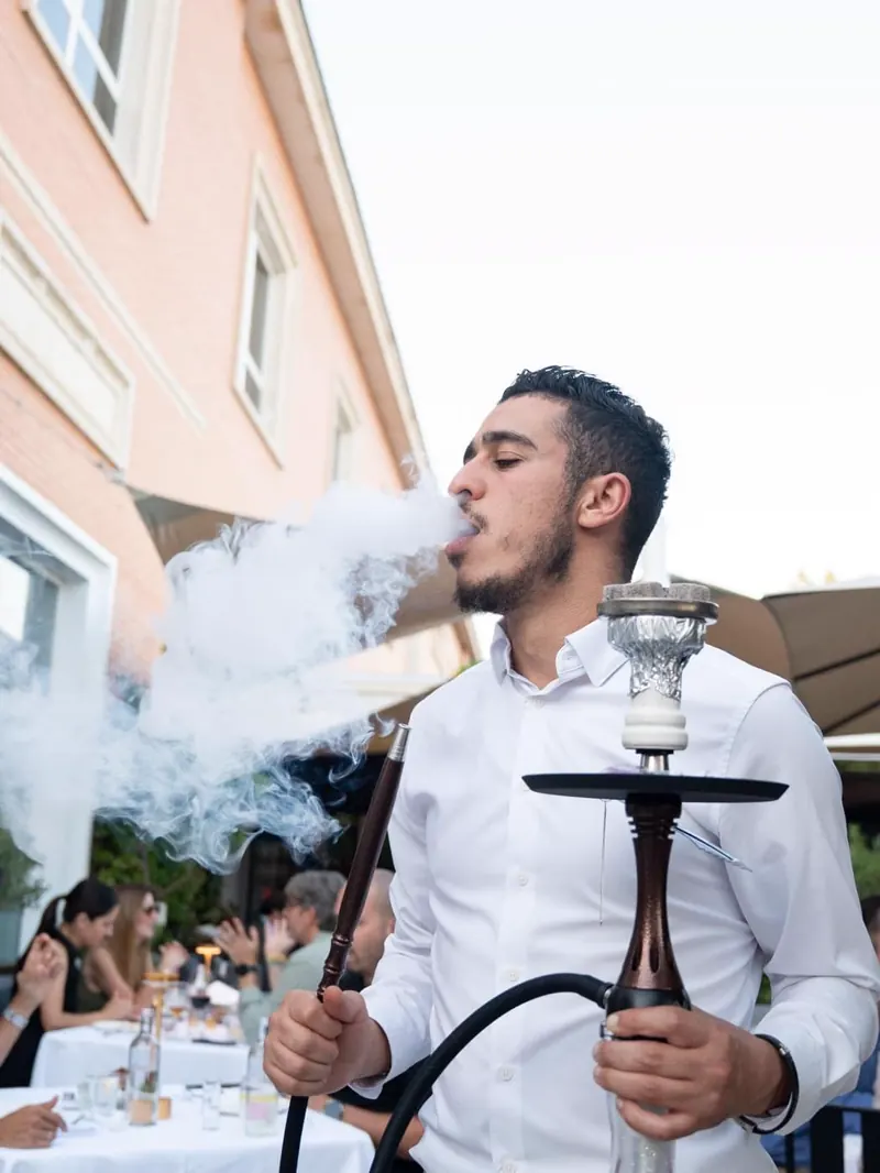 شيشة على تراس du Liban